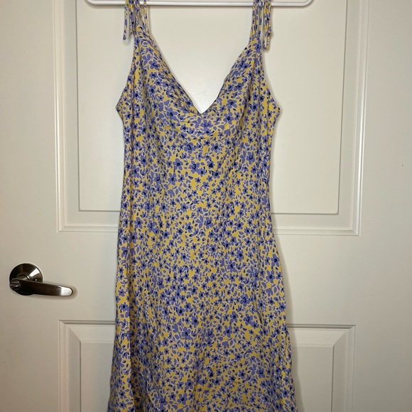 Fashion Nova Dresses & Skirts - 💌 SHIPS FREE 💌 Nova Vintage Yellow Dress